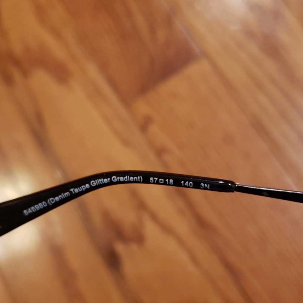 Coach sunglasses Authentic - Picture 4 of 11